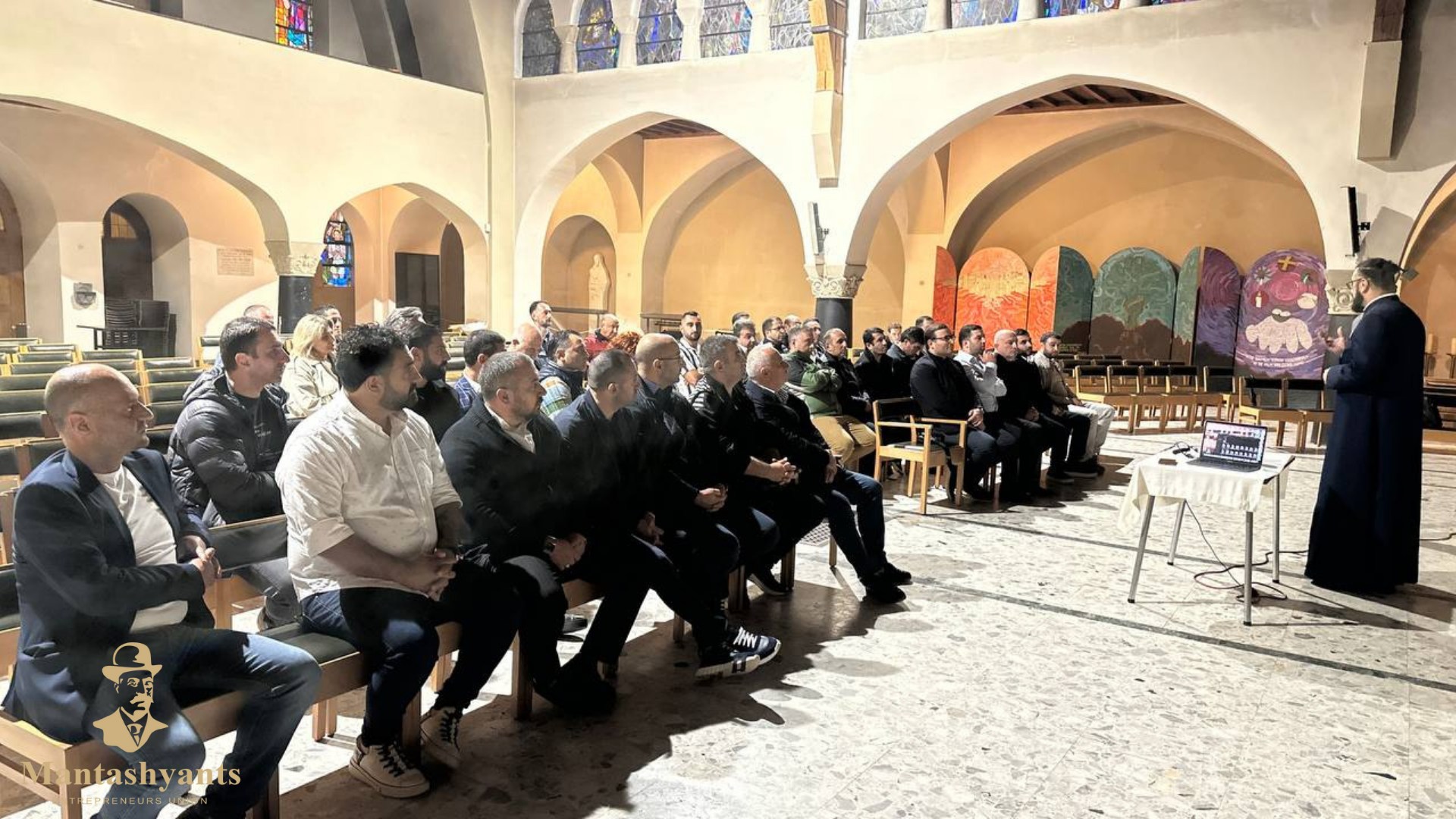 Mantashyants members met with Armenian businessmen from Belgium at the Armenian Apostolic Church in Antwerp