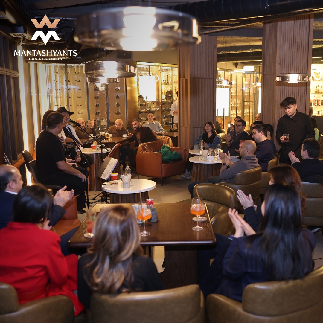 «Без Галстука»: с певцом Арсеном Сафаряном